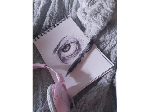 Someone teach me how to draw :sob: