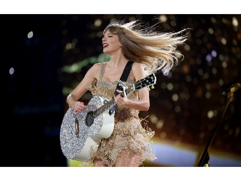FOR EVERY TAY-TAY FAN!!!