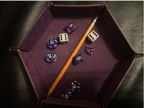 Cinco, DnD dice.