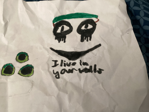 LOOK AT MY BRO’S Z-200 DRAWING—