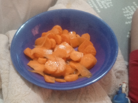 Hice zanahorias con limón y sal :D (para ti capy xd)