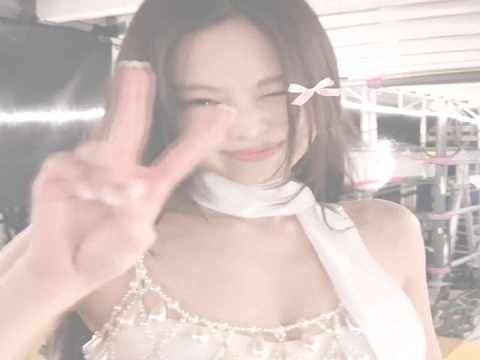 JENNIE AS A KID VS ADULT