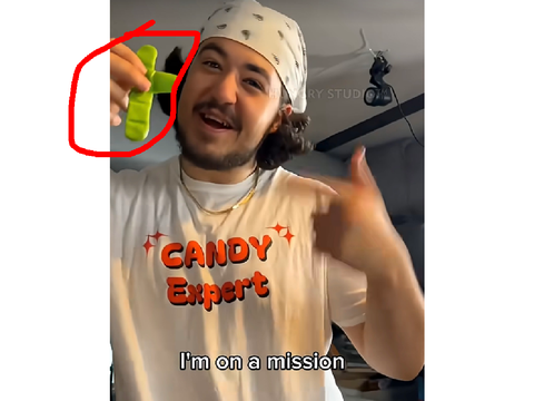 candy expert holds y pentomino
