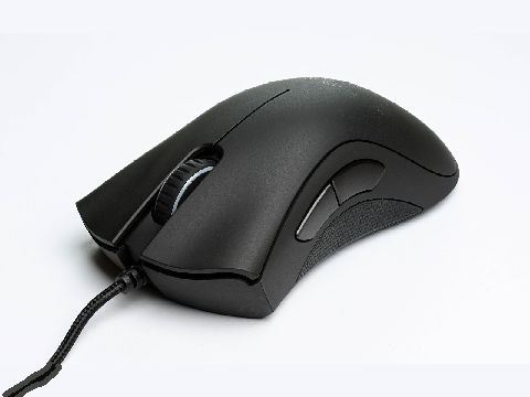 who's better with their MOUSE