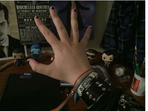 hand reveal??? (because why not??)