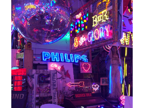 ☮︎︎