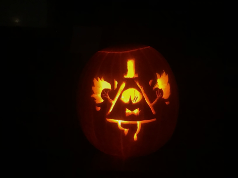 I CARVED A PUMPKIN