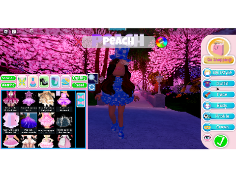 help design my outfit royale high!