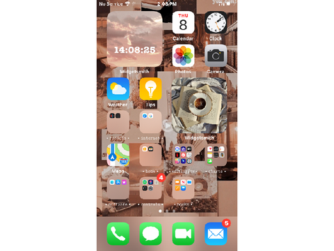 actually changed my homescreen :3