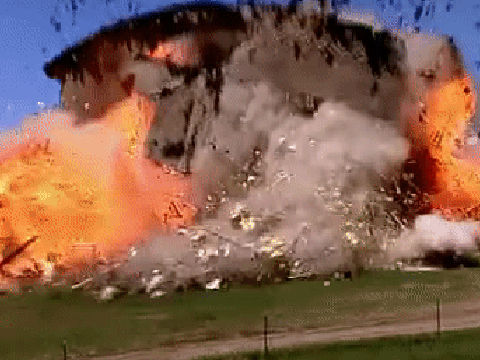 When noobs play Minecraft