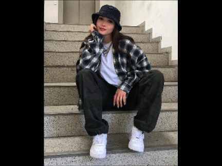 -An outfit Auge would wear-