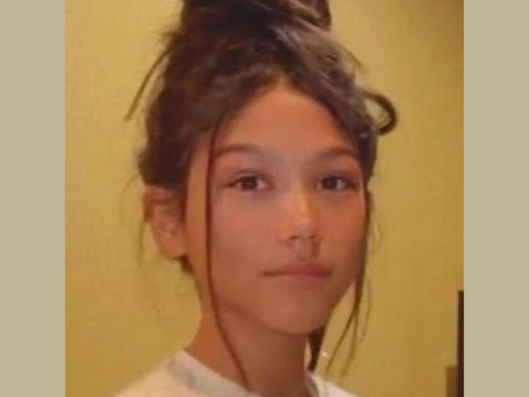 ❁