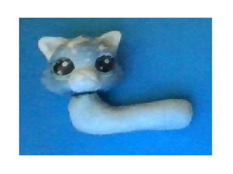 Making my oc out of clay! Part 1: The Monkeyworm stage