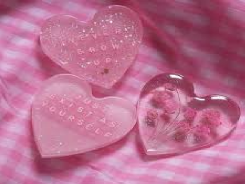 <3