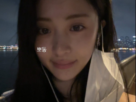 ⠀Ⳋ   ﹟    reasons to stan yunjin ׅ ⠀ֺ    ! ★.☆