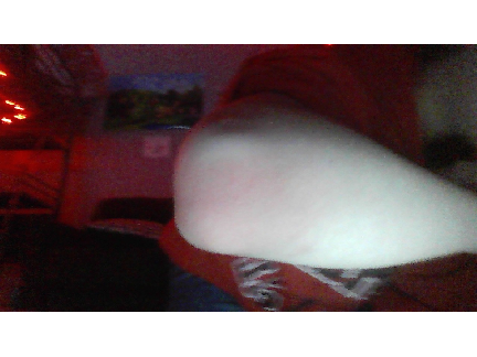 Left elbow reveal!
