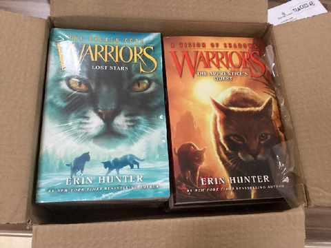 MORE WARRIOR CATS BOOOOKS :D