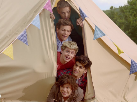 one direction Live While We ' re Young